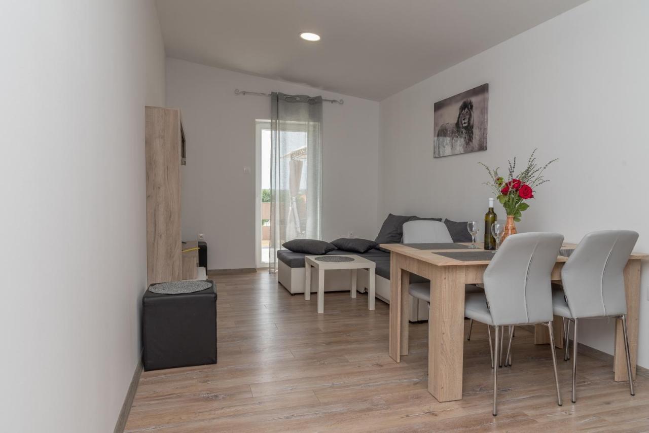 Apartmani Krzak Nin Exterior foto