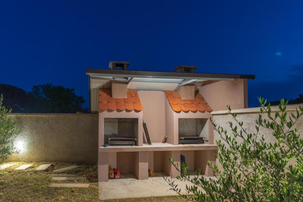 Apartmani Krzak Nin Exterior foto